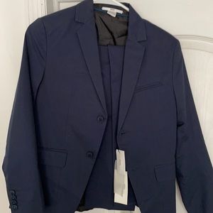 NWT boys Hugo Boss 2pcs suit